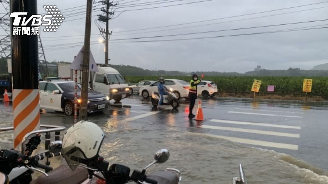 燕巢3小時灌進雨量125毫米 部分路段積水20公分