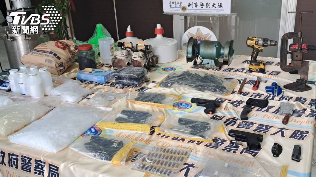 高雄市警察局進行掃黑專案。（圖／TVBS）