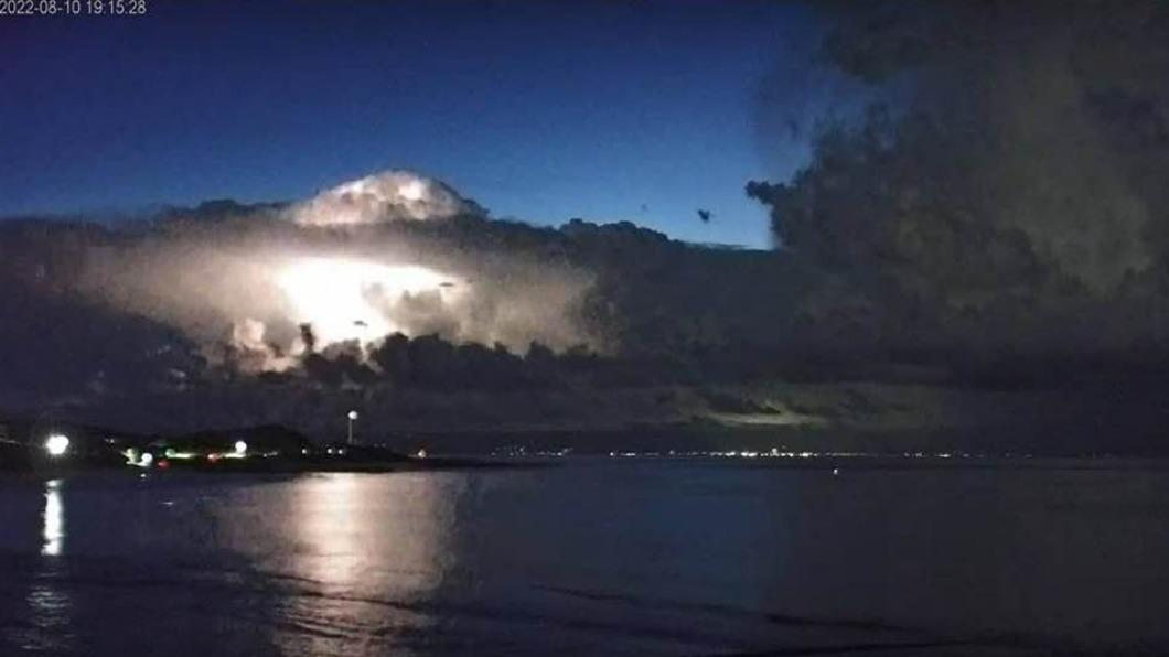 午後暴雨襲南台灣!鄭明典秀巨大雷雲 驚:好像又來了!