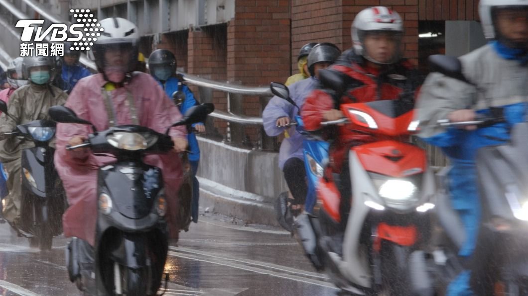 輕颱「米雷」生成!最新路徑曝 2地區午後變天雨彈狂炸