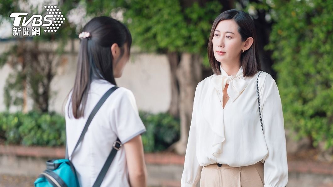 林利霏（右）飾演馮容潔的母親董書淇。（圖／TVBS）