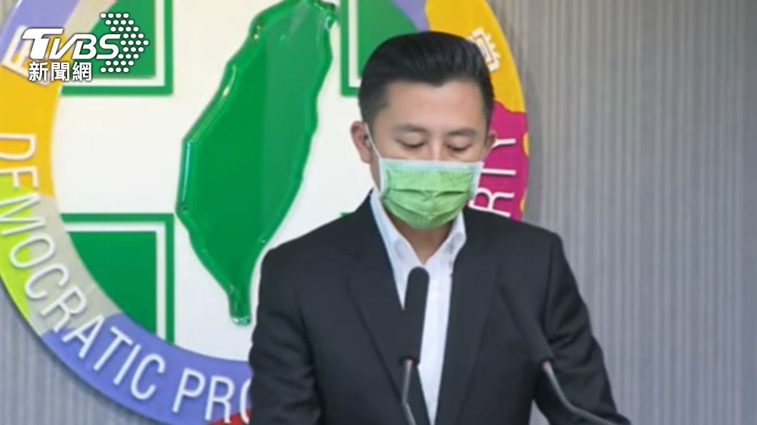 林智堅表情凝重。(圖/TVBS)