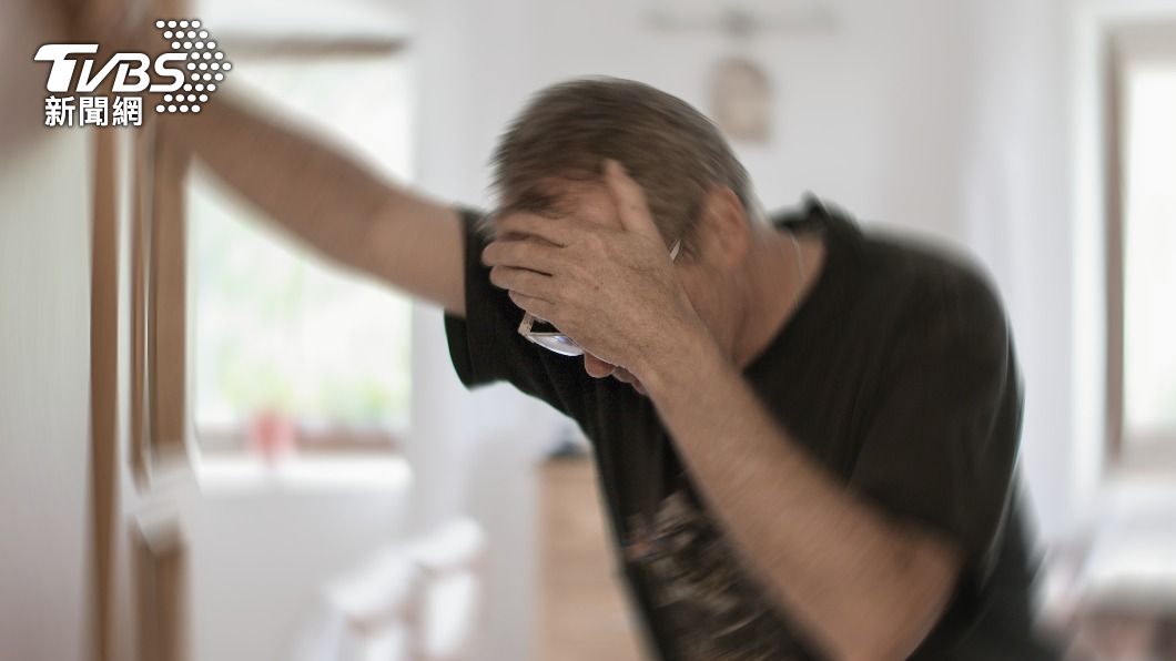 患者出現症狀應立即送醫,把握黃金治療。(示意圖,非當事人/shutterstock達志影像)