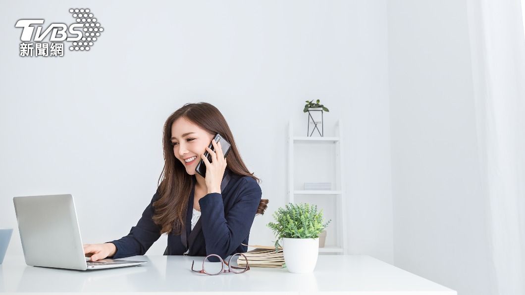 上班時間較固定的辦公室女性。（示意圖／shutterstock達志影像）
