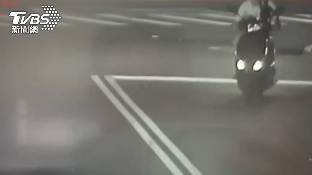 劉男偷車代步。（圖／TVBS）
