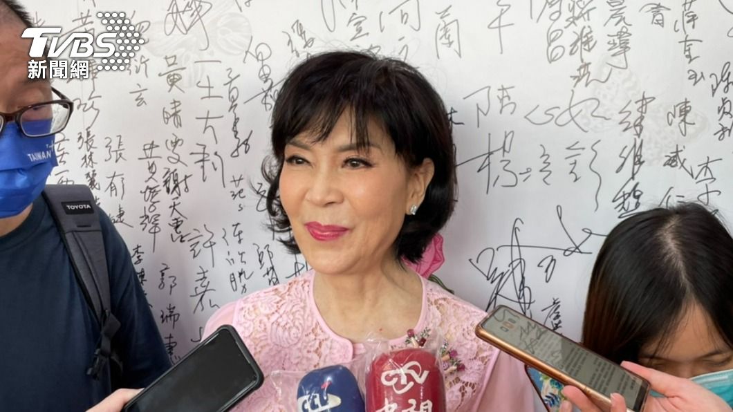 白嘉莉留台2年全燒錢住飯店「鬆口置產計畫」 剪瀏海回春吐唯一秘訣