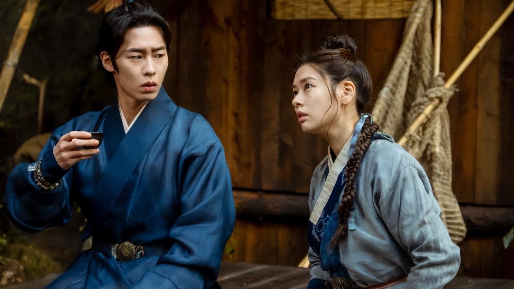 庭沼珉(右)、李宰旭合作《還魂》。(圖/Netflix提供)