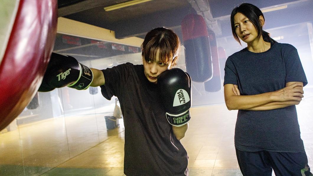 温貞菱狂操體能對戰專業拳手 成丁寧「養女」嗨喊:非常幸福
