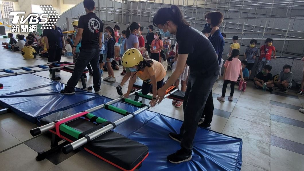 小孩放電天堂！　疫情降溫　新北消防夏令營回歸大爆滿　