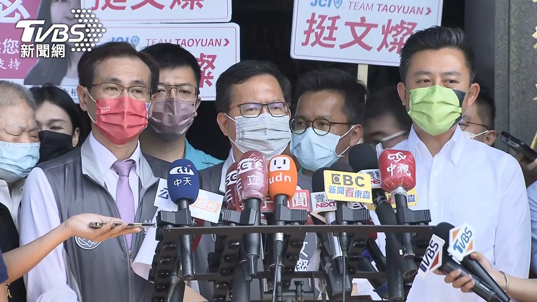 鄭運鵬多次公開力挺林智堅。(圖/TVBS)
