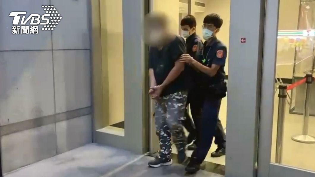 犯嫌遭警方移送。(圖/TVBS)