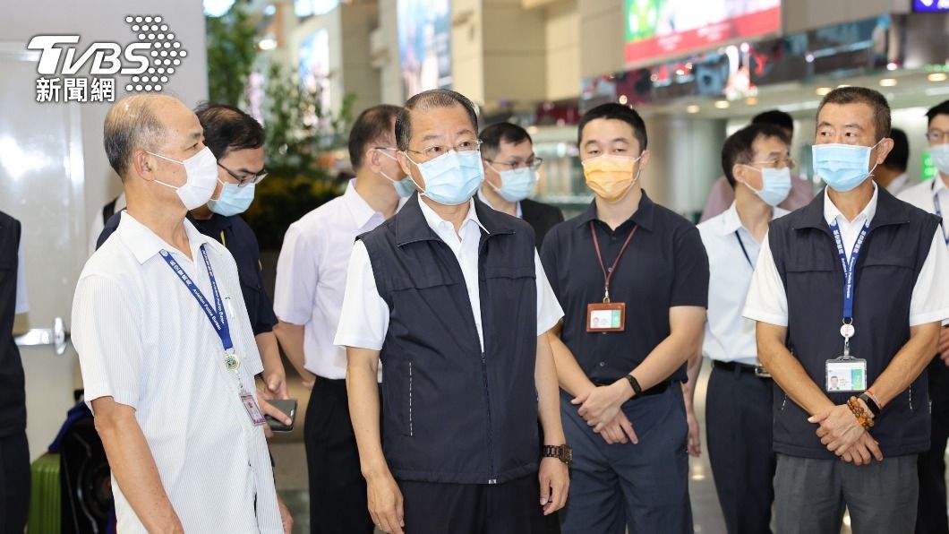 黃明昭親赴桃園機場。（圖／警政署提供）