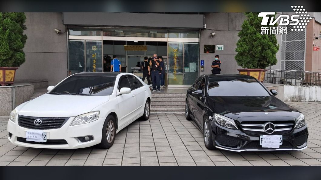 開高檔車外送毒品。(圖/TVBS)