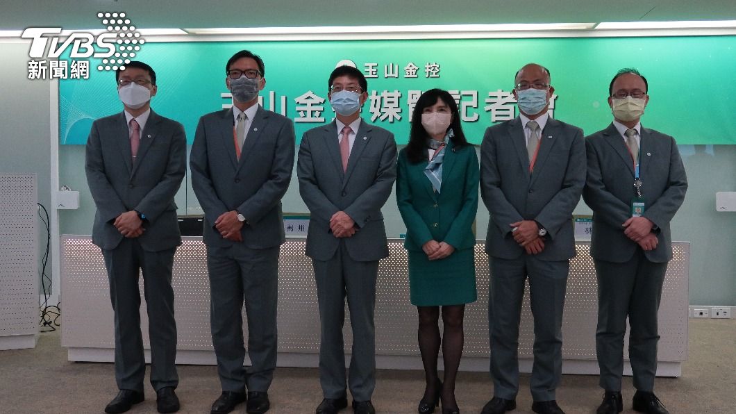 怕爆!玉山銀派女行員赴柬埔寨 親友狂確認:不是看廣告去的吧