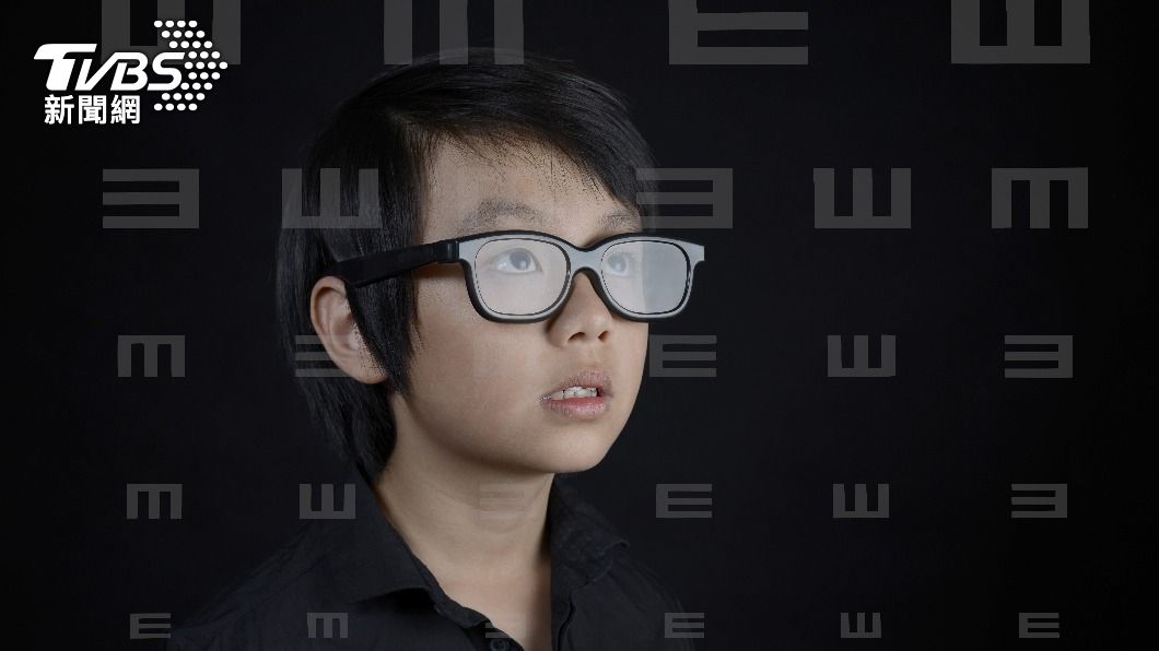 孩子不再戴眼鏡!謹守3招 學童近視人數狂降近5%