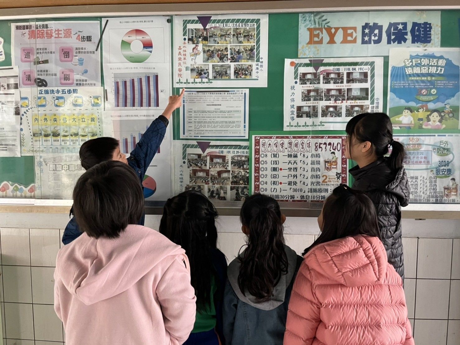 嘉義中埔國小浸潤式健康廊道。(圖/教育部提供)