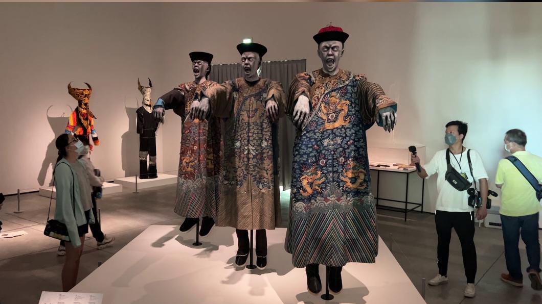 臺南市美術館2館可欣賞最近最受歡迎的地獄展。（圖／葉韋辰攝）