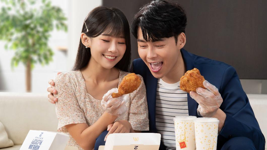 麥當勞推出「蜂蜜洋釀韓風炸鷄腿」8月17日至9月27日全新登場。(圖/麥當勞提供)
