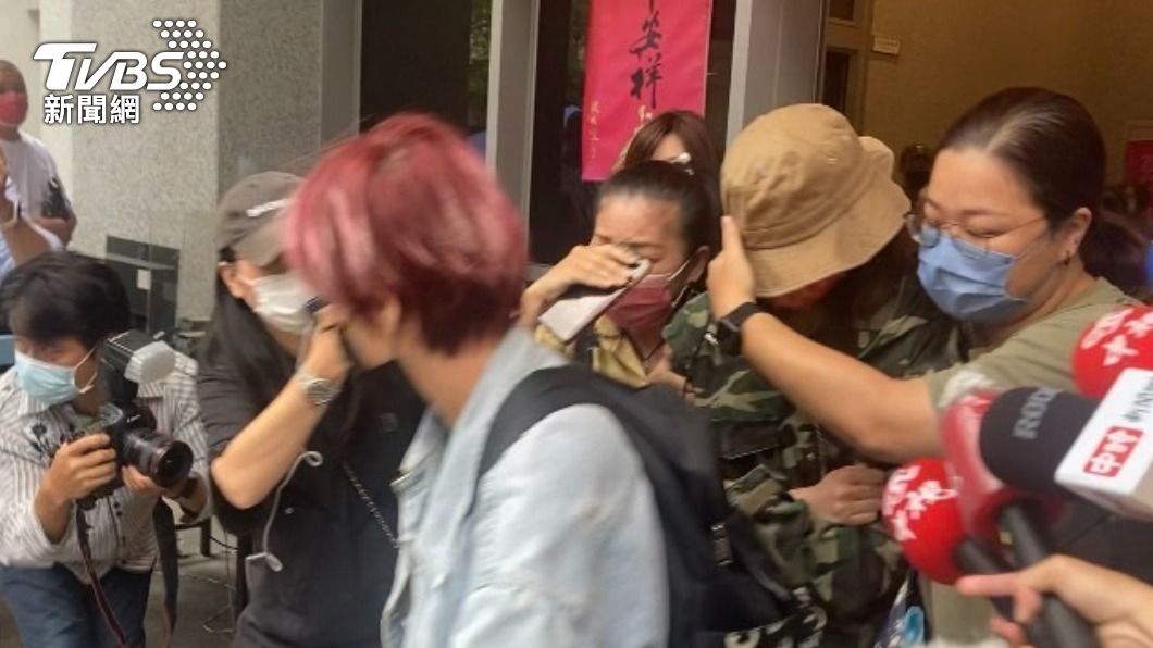 艾成昨晚心情差!王瞳「想聊一聊被拒」 接噩耗腿軟