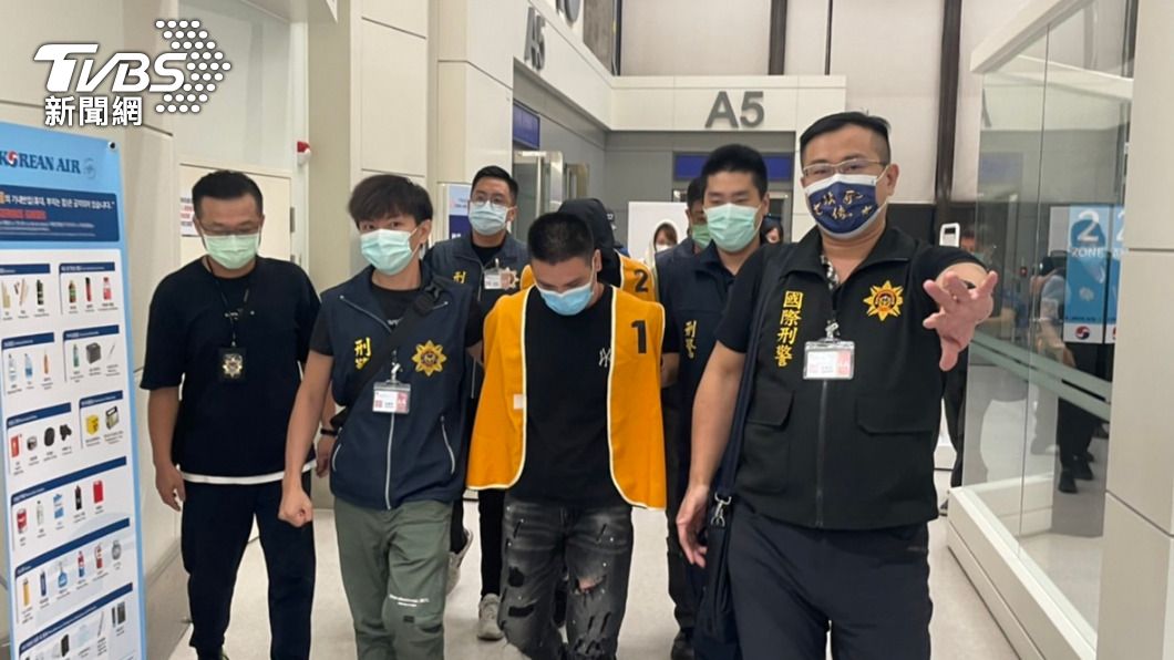 押返3人仍有一名待確認是否與人蛇有關。(圖/警政署提供)
