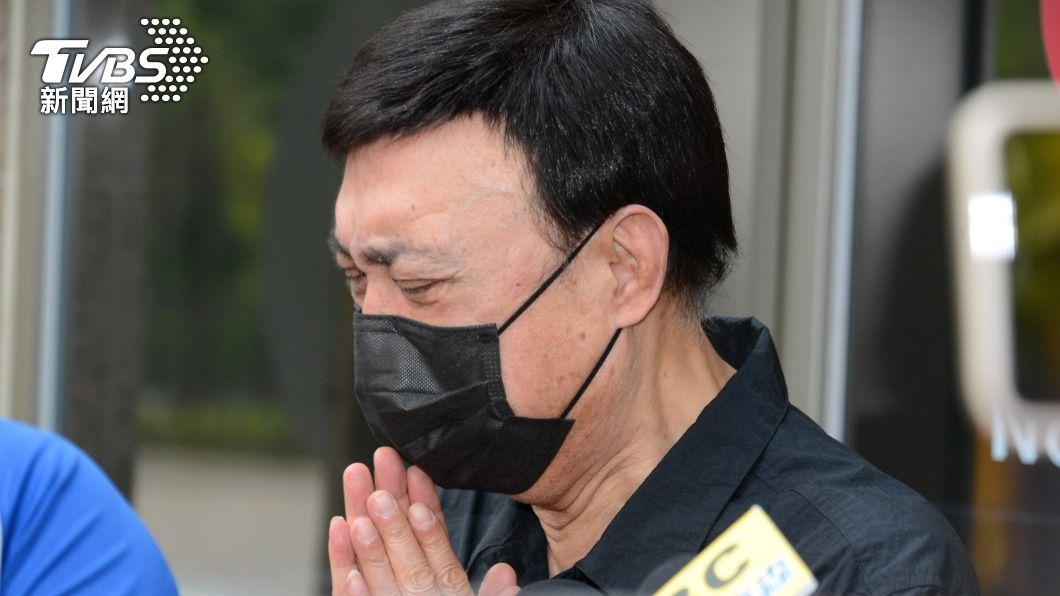 余苑綺病危求死「又挨酸選前搏版面」?他為余天抱屈