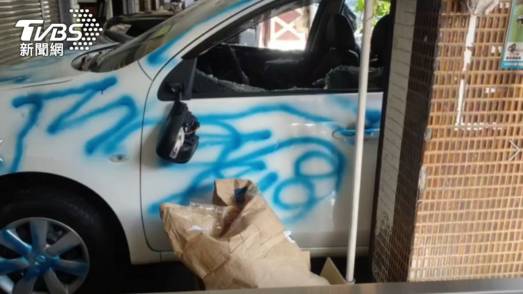 車況悽慘。(圖/TVBS)