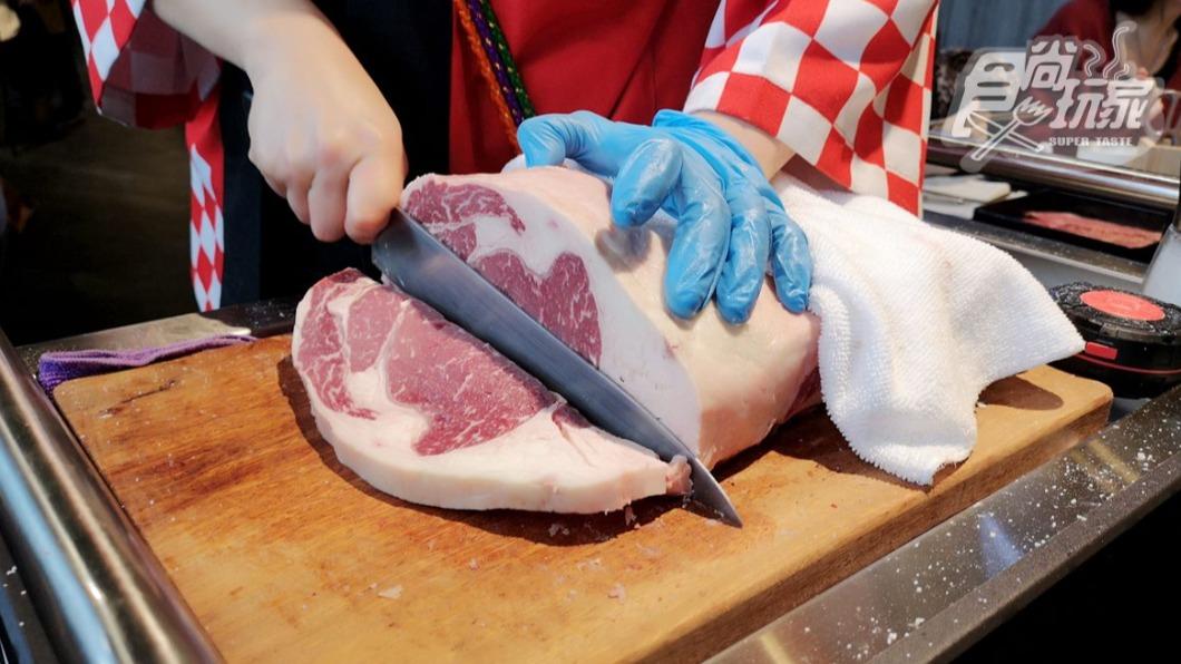 「肉次方」主打肉肉吃到爽,有多達50種肉品可選擇,光是牛肉的種類就多達20種。(圖/食尚玩家提供)