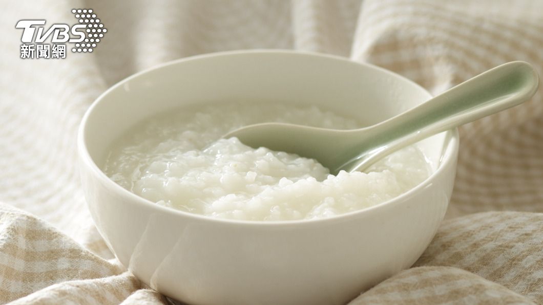 白粥容易分泌胃酸。(示意圖/shutterstock達志影像)