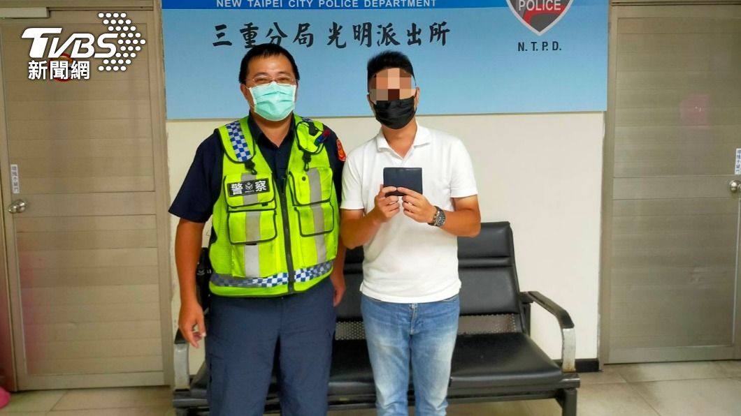 錢包失而復得!男忙著翻找「這東西」 真相有洋蔥