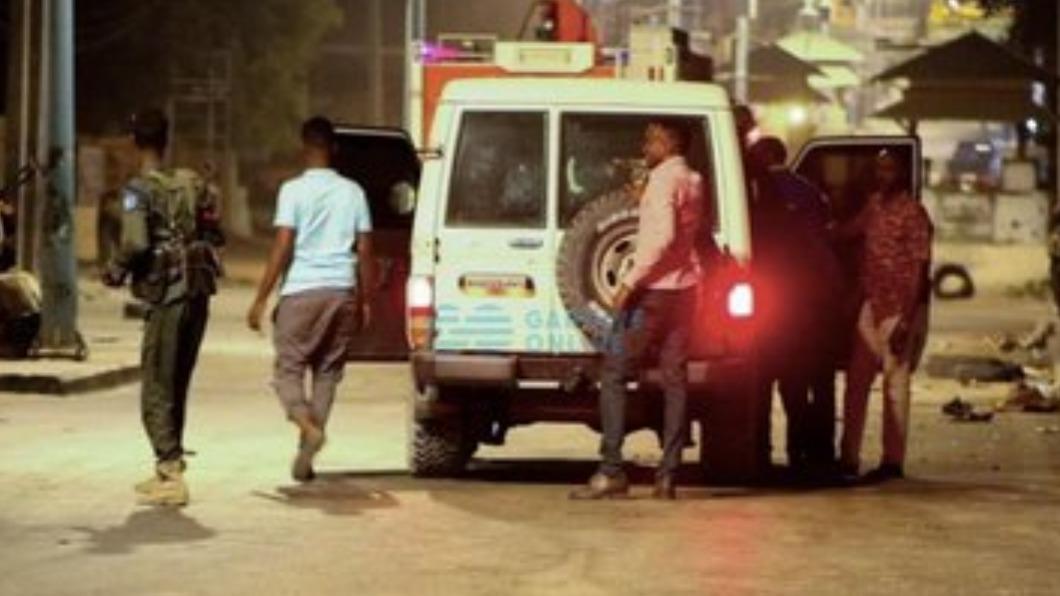 這起攻擊事件已經造成至少10人不幸喪命，另有9人受傷，伊斯蘭極端組織青年黨（al-Shabab）宣稱犯案。（圖／翻攝自推特）