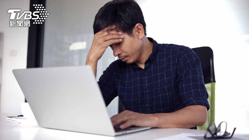 自律神經失調可能會出現頭痛情形。(示意圖/shutterstock達志影像)