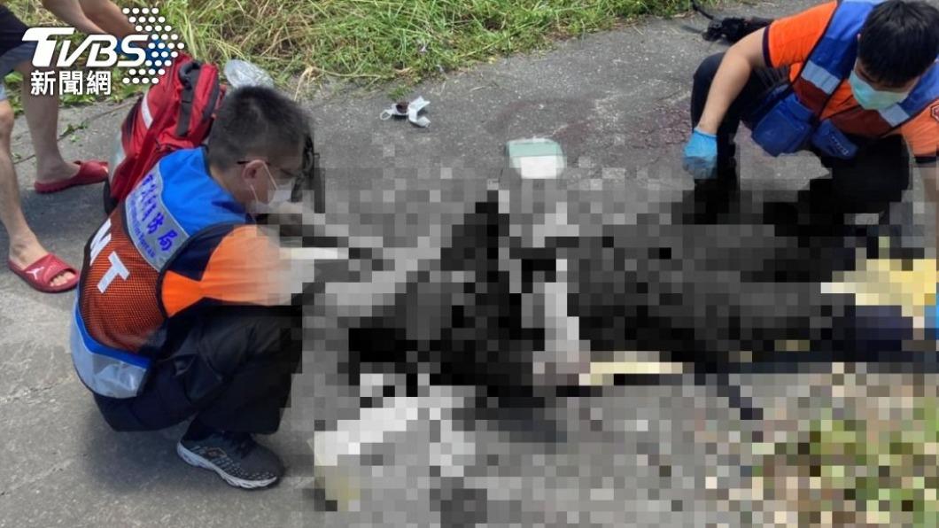 台南2名警員執勤中遭遇歹徒攻擊,送醫後雙雙不治。曹瑞傑上半身身中多刀。(圖/TVBS)