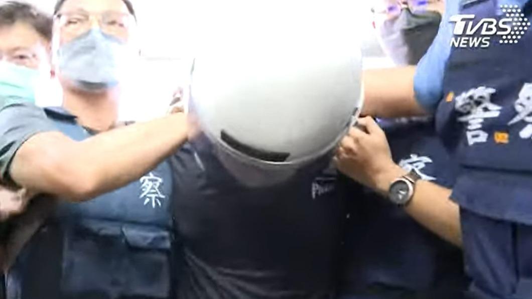 林信吾落網被帶回偵辦。(圖/TVBS)