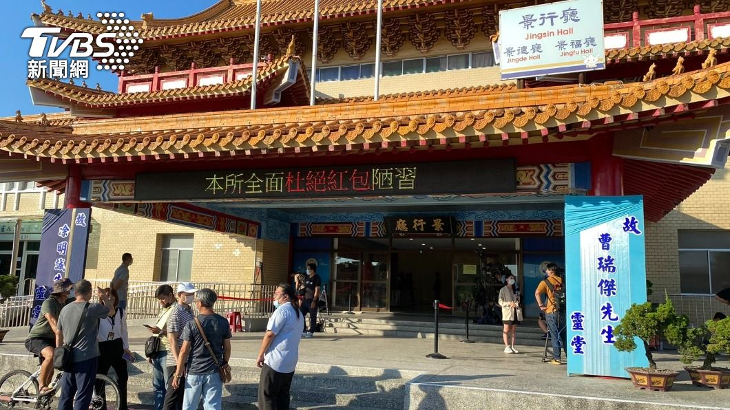 殉職的2名員警靈堂。（圖／TVBS）