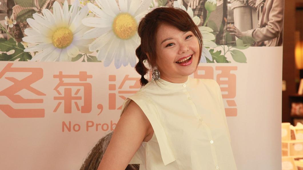 林嘉俐建議觀眾可以學習手語,感受不同的溝通美感。(圖/大愛提供)