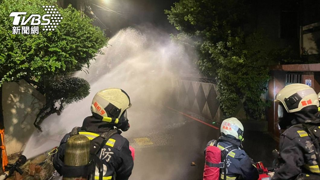 喝茫撞2車!扯斷管線「瓦斯深夜狂洩」 居民嚇爆