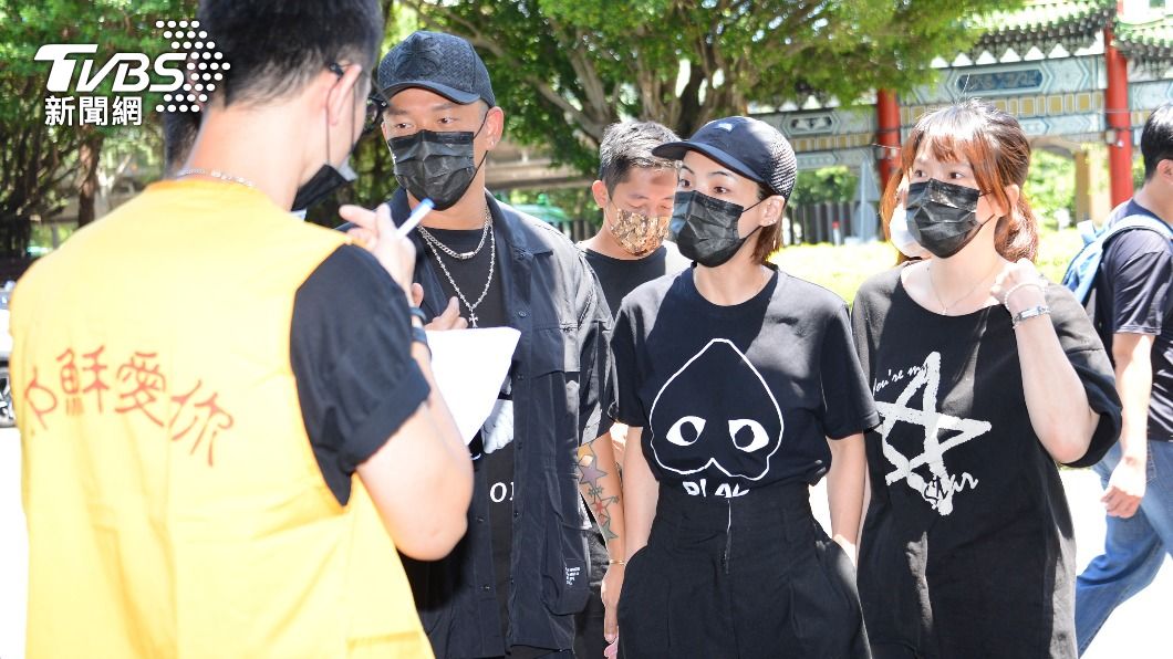 好友阿Ben、徐可等人到場。（圖／TVBS許方正攝）