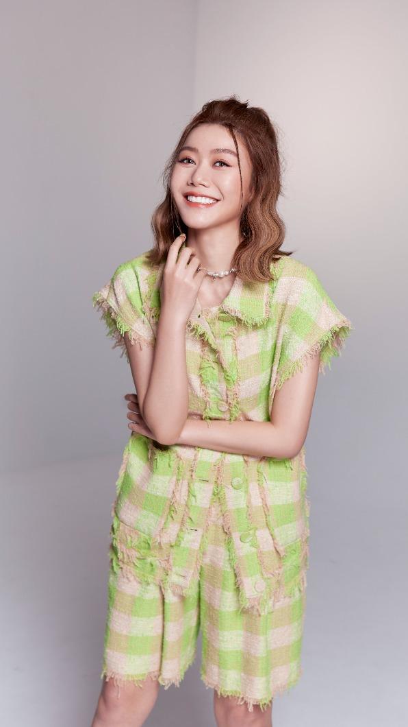 蔡恩雨希望在演唱會上,歌迷可以跟她合唱〈不要讓我太喜歡你〉。(圖/華納音樂提供)
