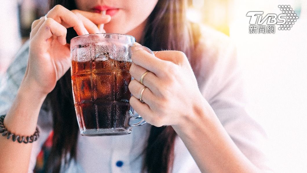 清涼的飲料附帶隱藏的熱量。(示意圖/shutterstock達志影像)
