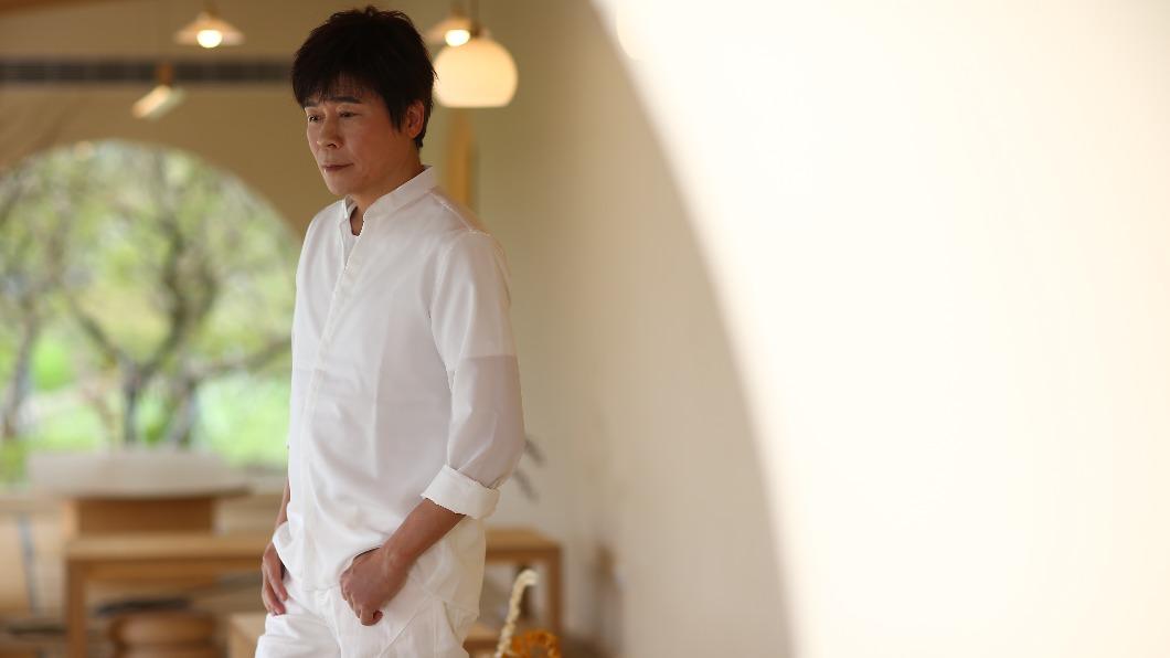 洪榮宏透露，這次演唱會要帶給大家最「古早味」的感受。（圖／寬宏藝術提供）