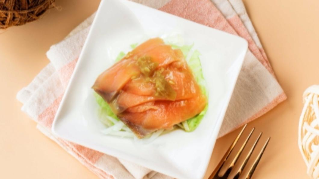 炎炎夏日，燻鮭是開胃的熱門選擇。（圖／美威鮭魚）