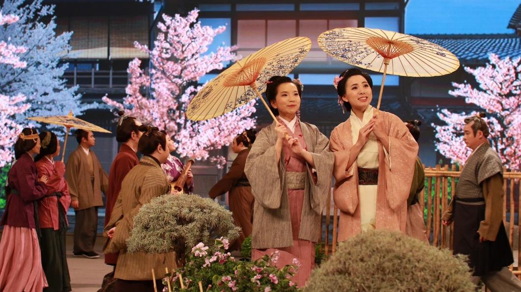 為了營造鎌倉時代環境,導演也設計了穿日本傳統服裝的行人。(圖/大愛提供)