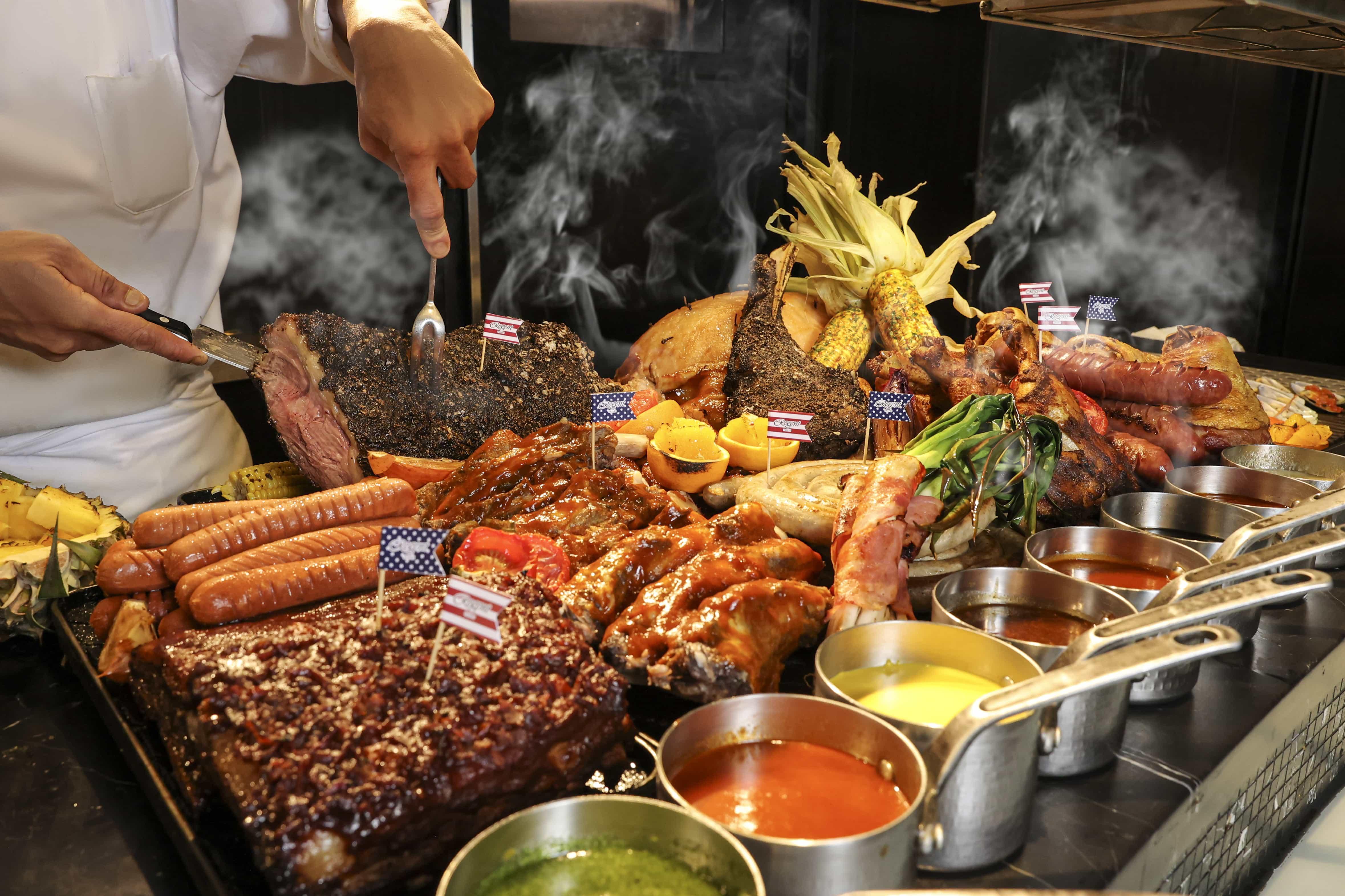 晶華柏麗廳餐檯中秋節搖身變為美式BBQ烤檯。(圖/業者提供)