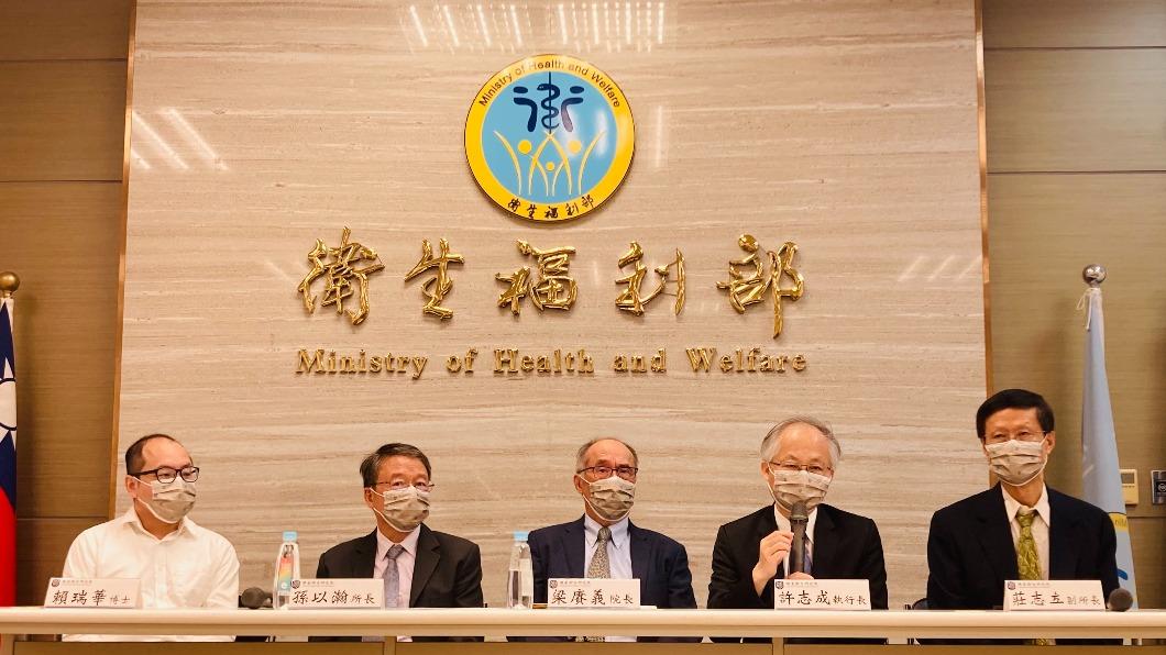 國衛院公布最新研究指出,年長者吃過量維他命D,會提高失智風險。(圖/國衛院提供)