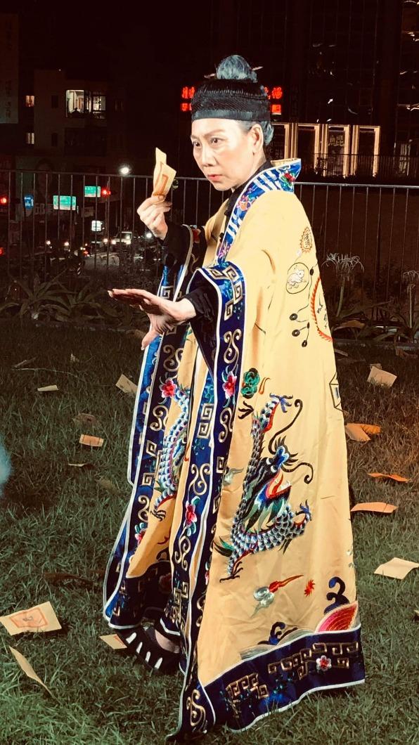 郎祖筠扮成道士。(圖/翻攝自郎祖筠臉書)