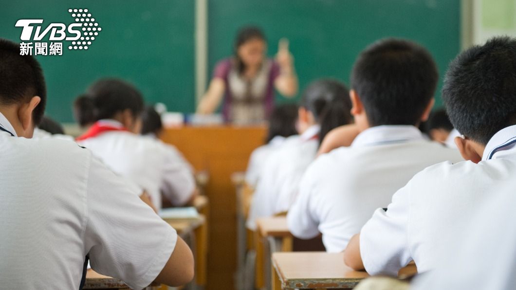 網友認為貧窮對孩子的教育而言最可怕。(示意圖/shutterstock達志影像)
