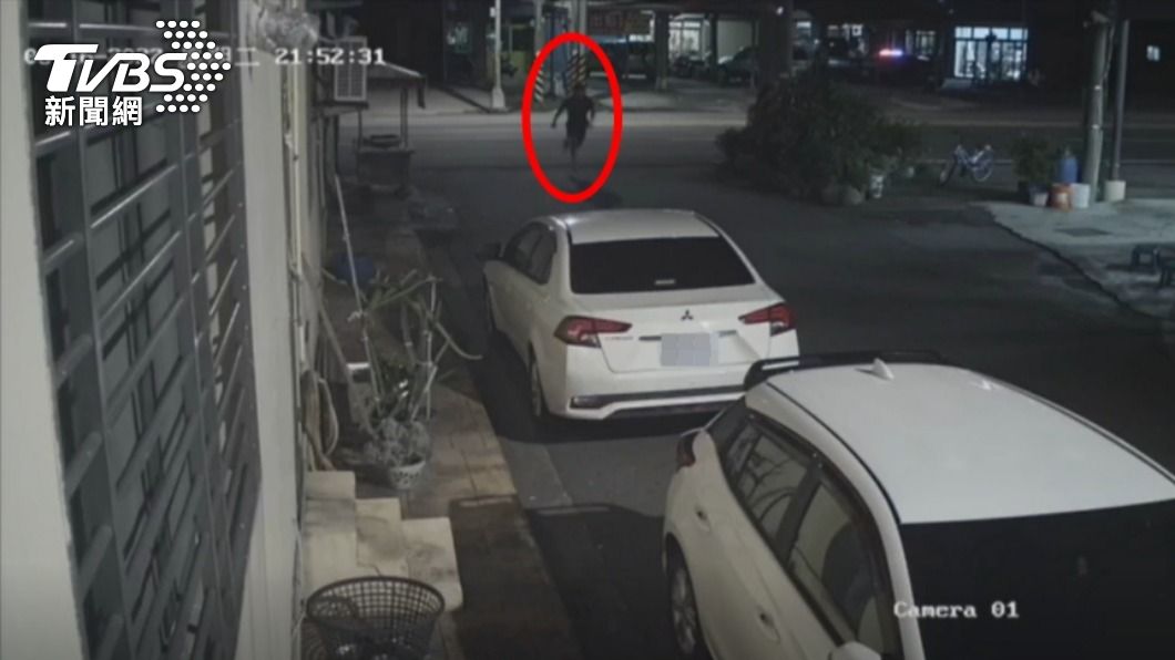 遭控追殺更生人 枋寮警公開他「狂奔影像」:合理盤查