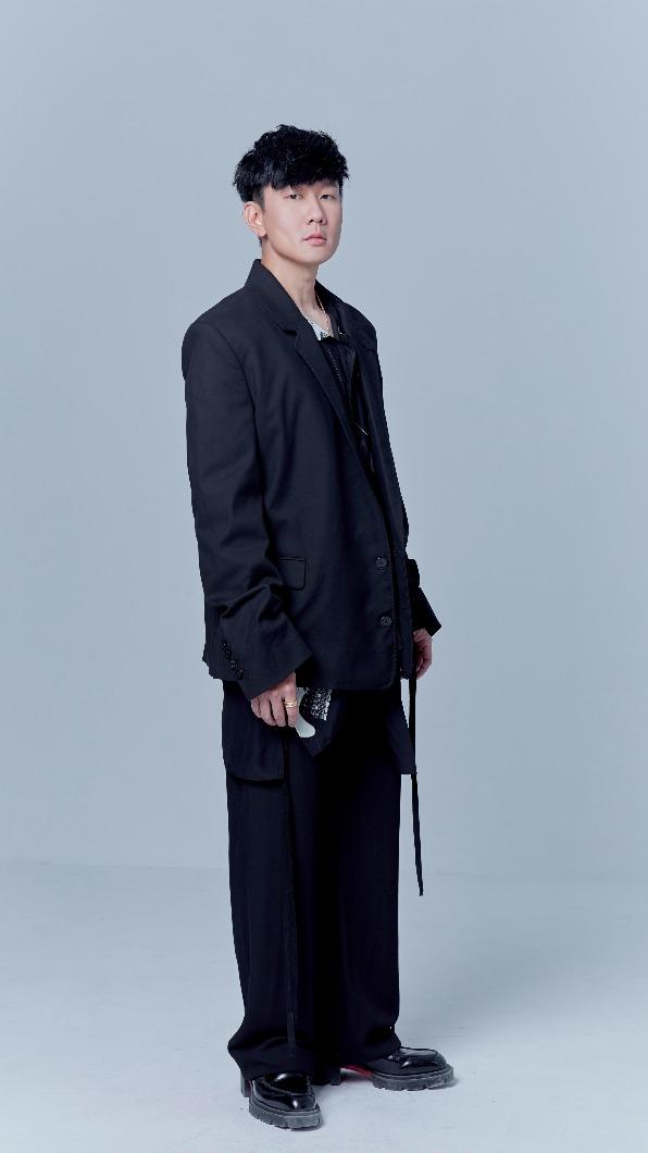 林俊傑將於12月3日在桃園國際棒球場舉辦《JJ20世界巡迴演唱會》。(圖/JFJ Productions提供)
