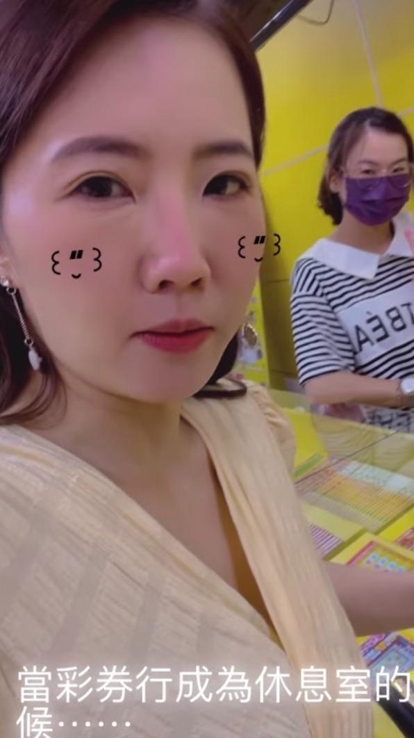 謝忻放話中彩券就離開台灣。(圖/翻攝自謝忻IG)