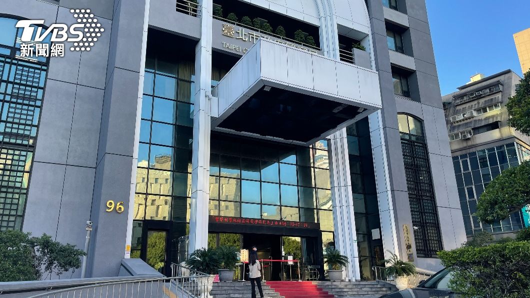 中正一分局男警偷拍女同事 挨告竟還怨「遭社會性死亡」